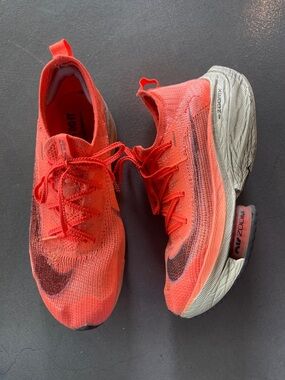 Nike Air Zoom Alphafly Nesxt%vBright Mango Orange Running Sneakers M 7.5, W 9